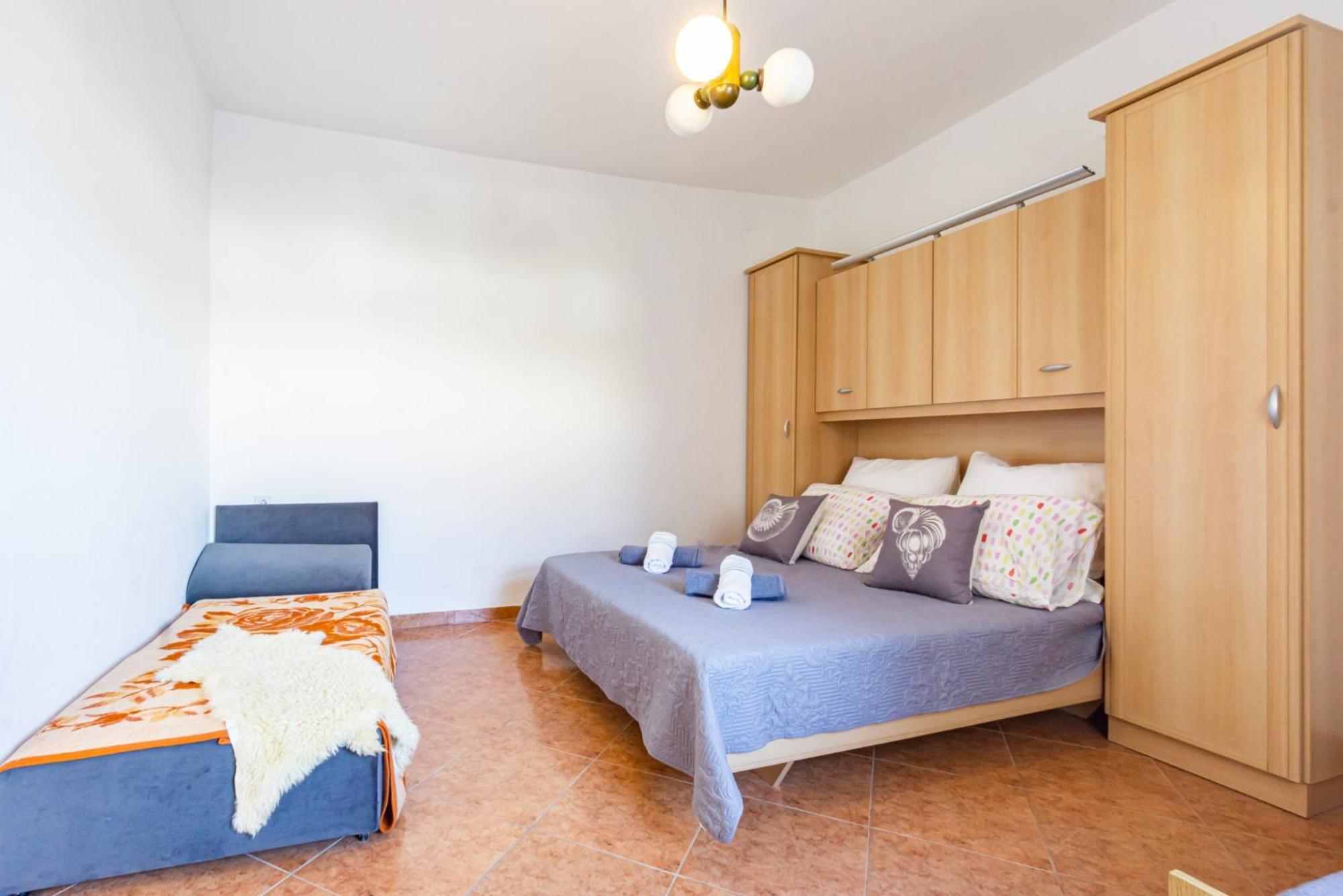Jasko I Jelica Beautiful View Apartment Metajna Room photo