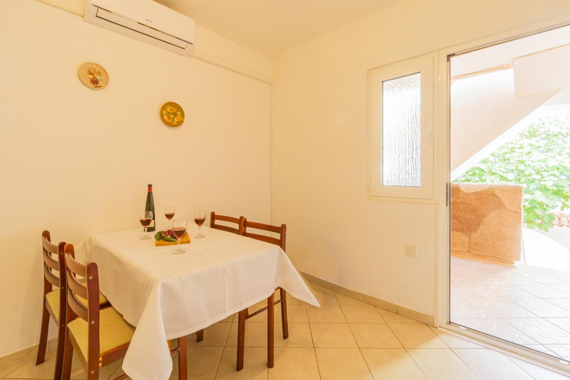 Jasko I Jelica Beautiful View Apartment Metajna Room photo